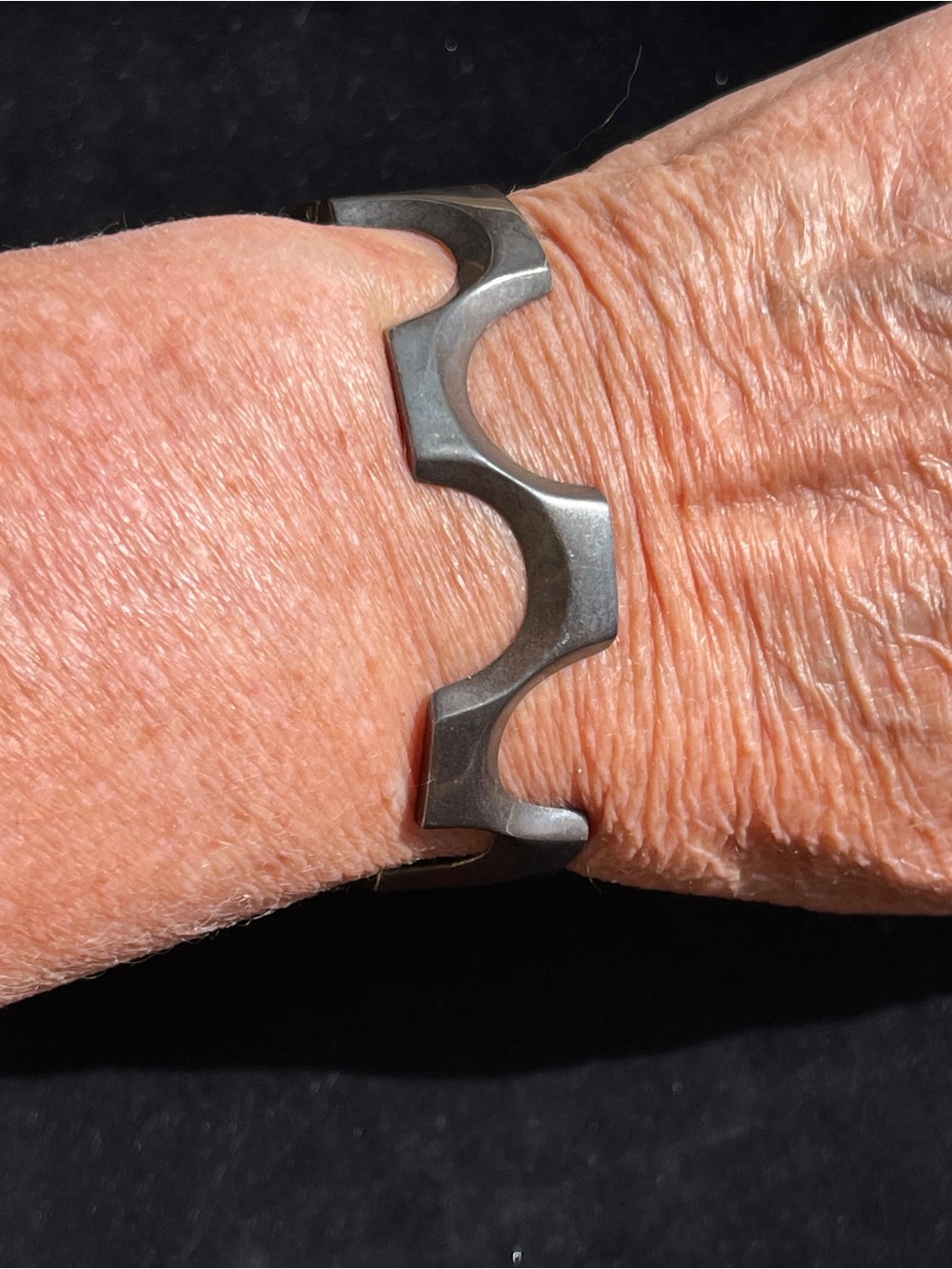 Vintage Taxco Toños 925 Sterling Silver Geometric Hinged MCM Bangle Bracelet
